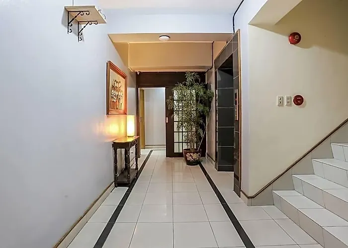 Alley 8 2* Manila