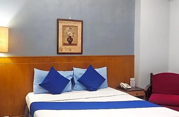 Alley 8 Hotel 2*