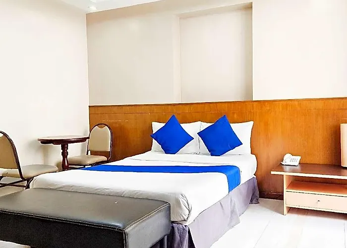 Alley 8 Hotel 2*