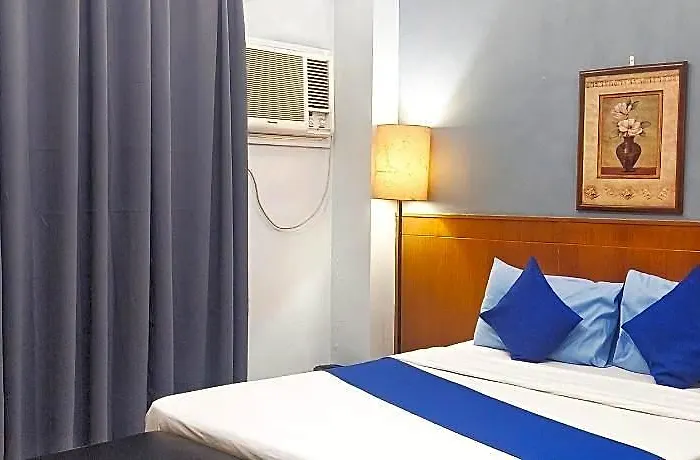 Alley 8 Hotel